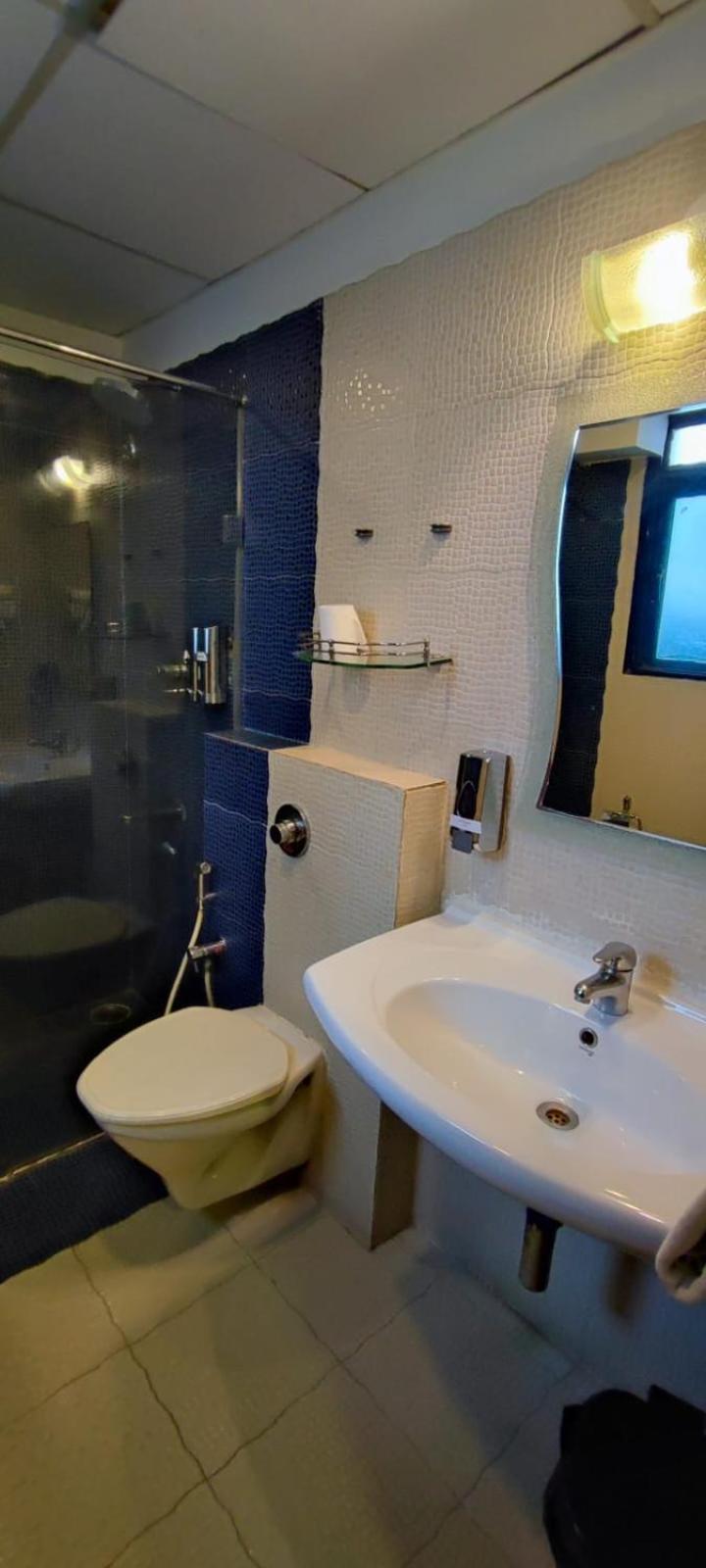 Shilton Suites Bangalore Luaran gambar