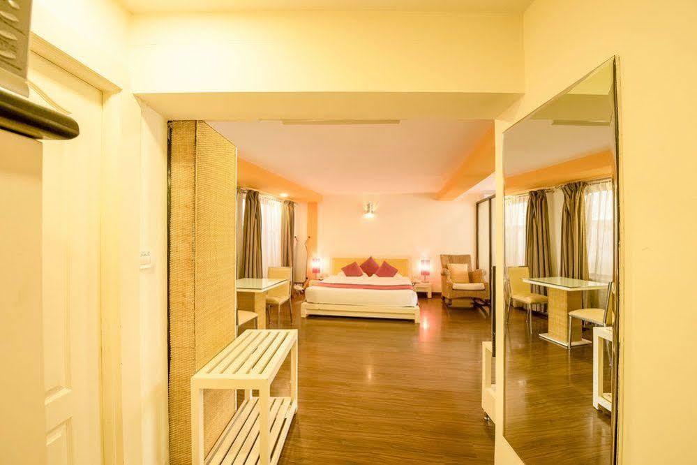 Shilton Suites Bangalore Luaran gambar
